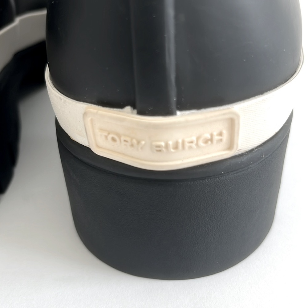 TORY BURCH Hurricane Ankle Boots Perfect Black Tan Lug Sole Shoes Size 11 New - Picture 8 of 10